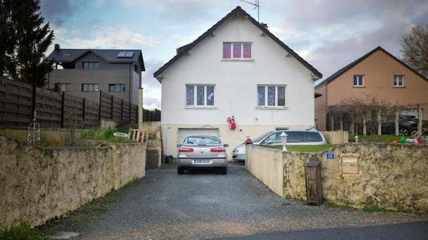 La maison de fourniret à Ville-sur-Lumes